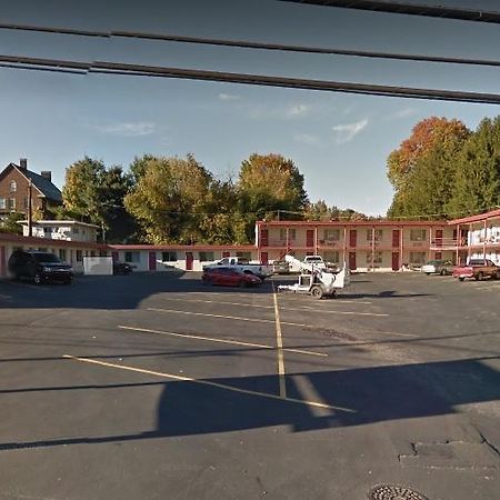 Holiday Motel Waynesburg Esterno foto